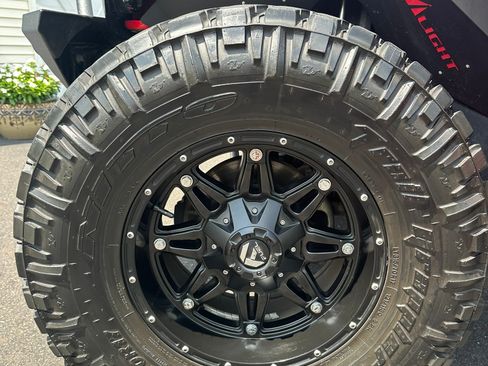 Used 2017 Jeep Wrangler Sport AWD/4WD image 14