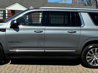 Used 2022 GMC Yukon XL Denali w/ Advanced Technology Package