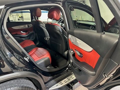 Used 2019 Mercedes-Benz GLC 300 4MATIC Coupe image 15