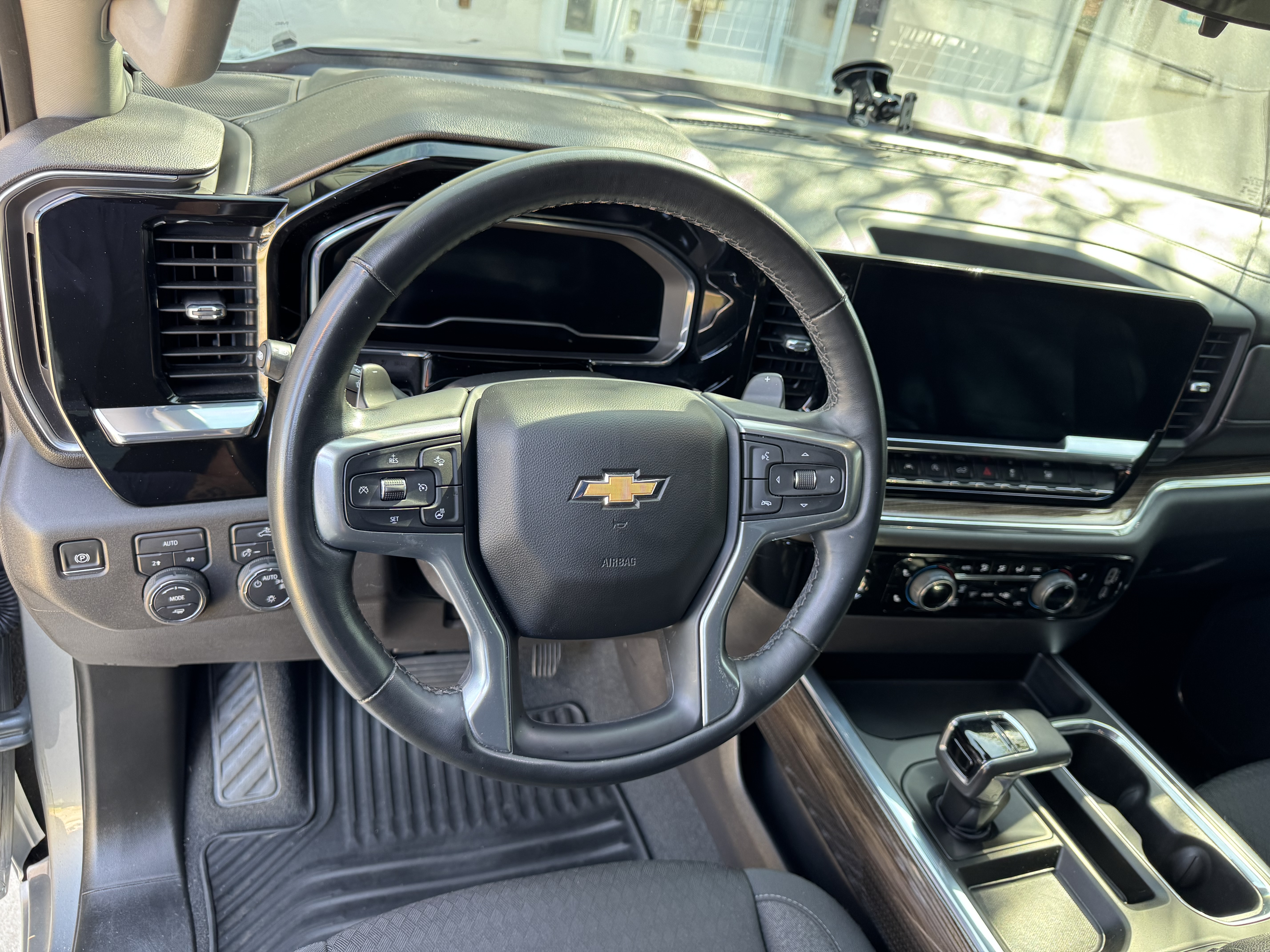 Used 2023 Chevrolet Silverado 1500 LT w/ LPO, Dark Essentials Package AWD/4WD image 12