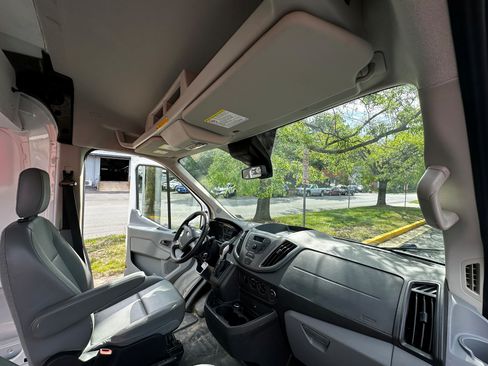 Used 2016 Ford Transit 250 130 Medium Roof RWD image 15