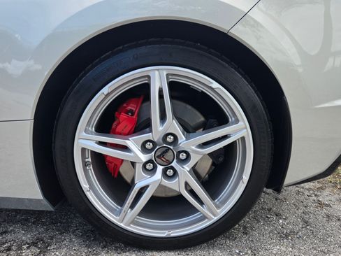 Used 2024 Chevrolet Corvette Stingray Preferred Cpe w/ Z51 Performance Package image 11