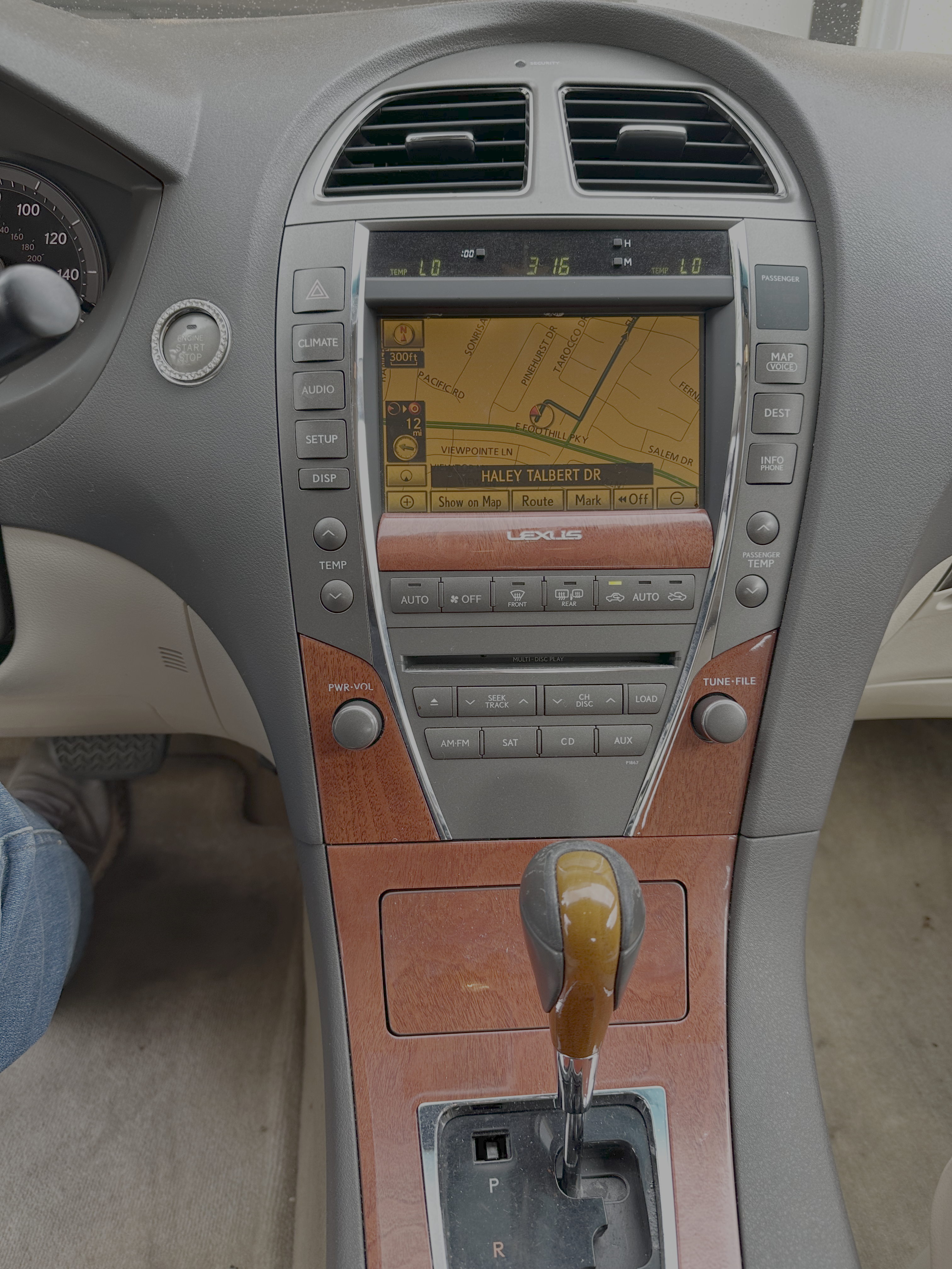 Used 2010 Lexus ES 350 FWD image 11