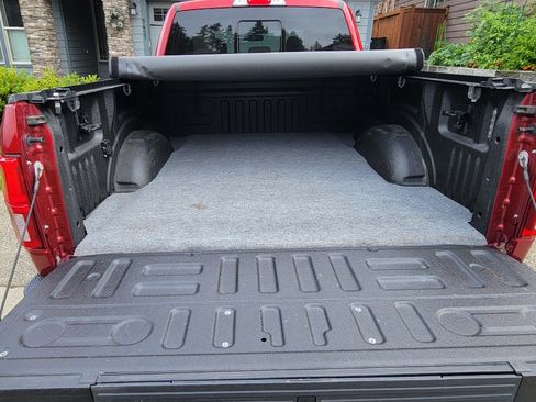 Used 2018 Ford F150 Lariat w/ Equipment Group 502A Luxury AWD/4WD image 6