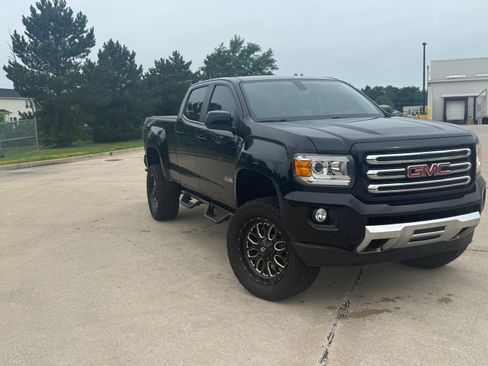 Used 2017 GMC Canyon SLE w/ All Terrain X Package AWD/4WD image 2