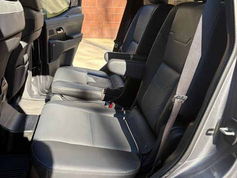 Used 2025 Lexus GX 550 image 17