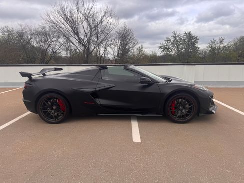 Used 2024 Chevrolet Corvette Z06 image 10