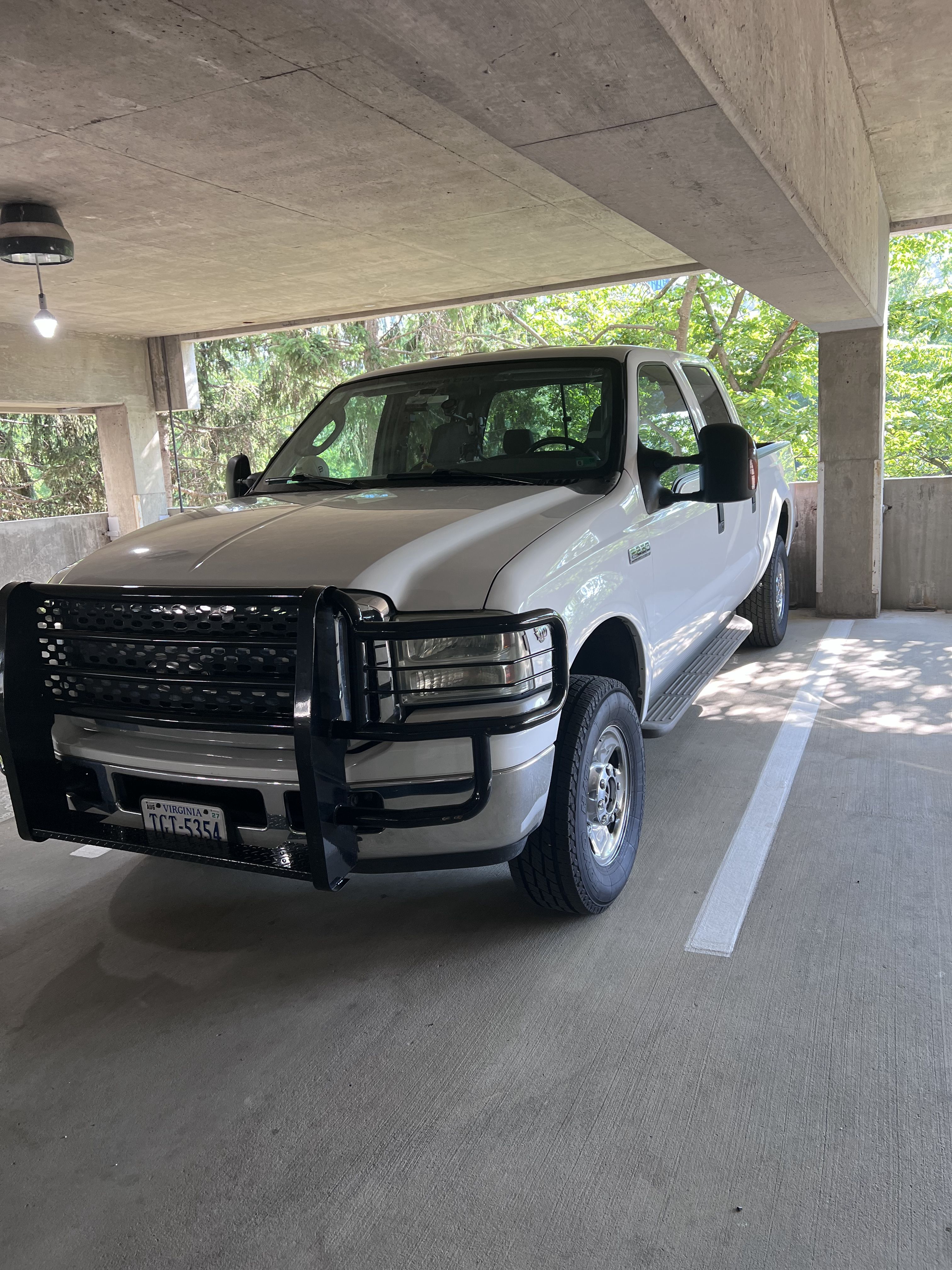 Used 2005 Ford F250 XLT AWD/4WD image 2