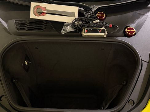 Used 2023 Chevrolet Corvette Stingray Premium Conv w/ Z51 Performance Package image 15