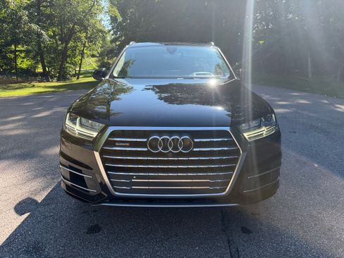 Used 2017 Audi Q7 3.0T Prestige w/ Prestige Package AWD/4WD image 2