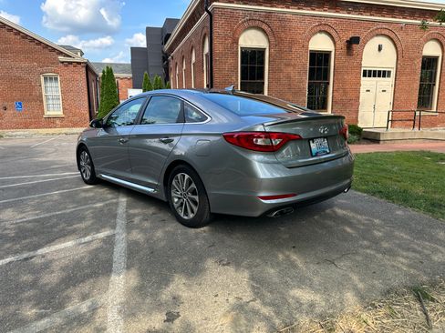 Used 2015 Hyundai Sonata Sport w/ Option Group 04 FWD image 4