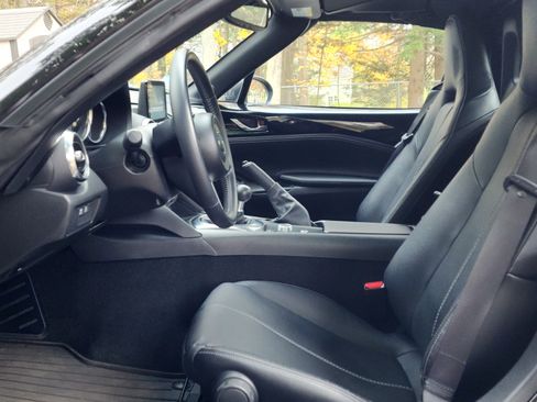 Used 2021 MAZDA MX-5 Miata RF Grand Touring image 12