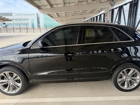 Used 2016 Audi Q3 2.0T Premium Plus w/ Technology Package AWD/4WD image 12