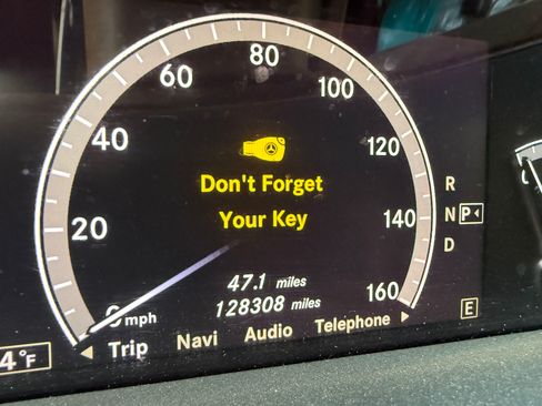 Used 2012 Mercedes-Benz S 550 4MATIC image 4