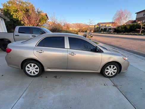 Used 2009 Toyota Corolla image 2