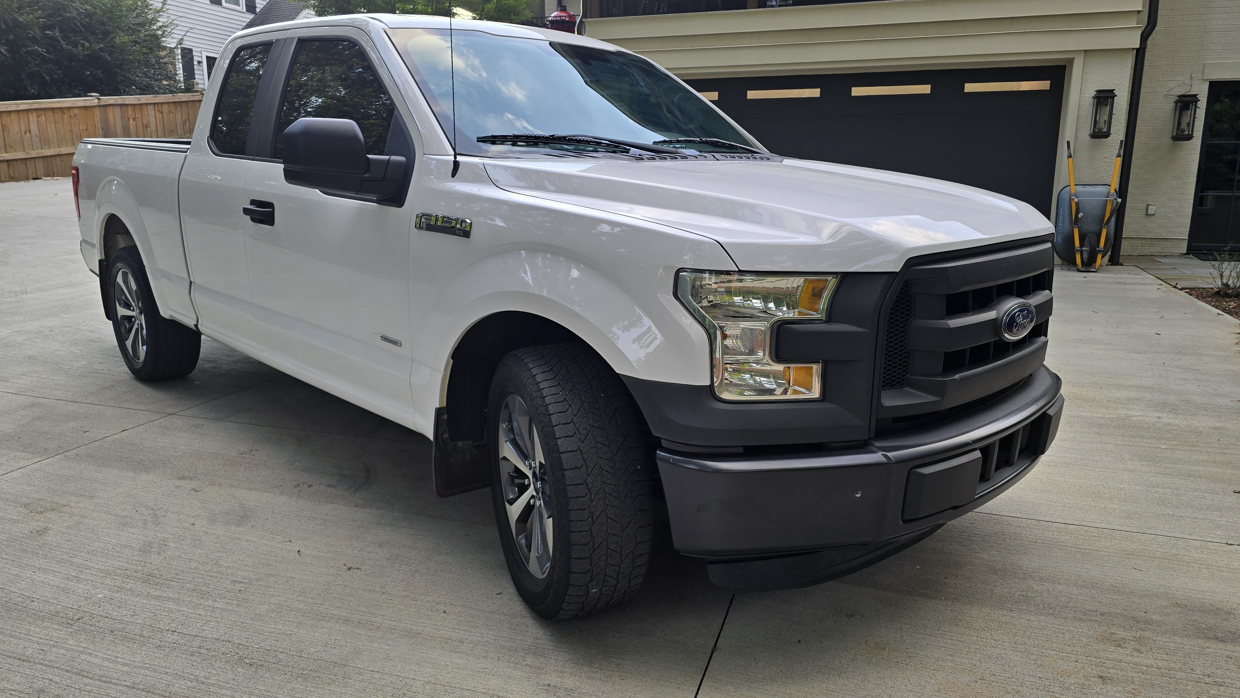 Used 2015 Ford F150 XL w/ Equipment Group 101A Mid RWD image 4