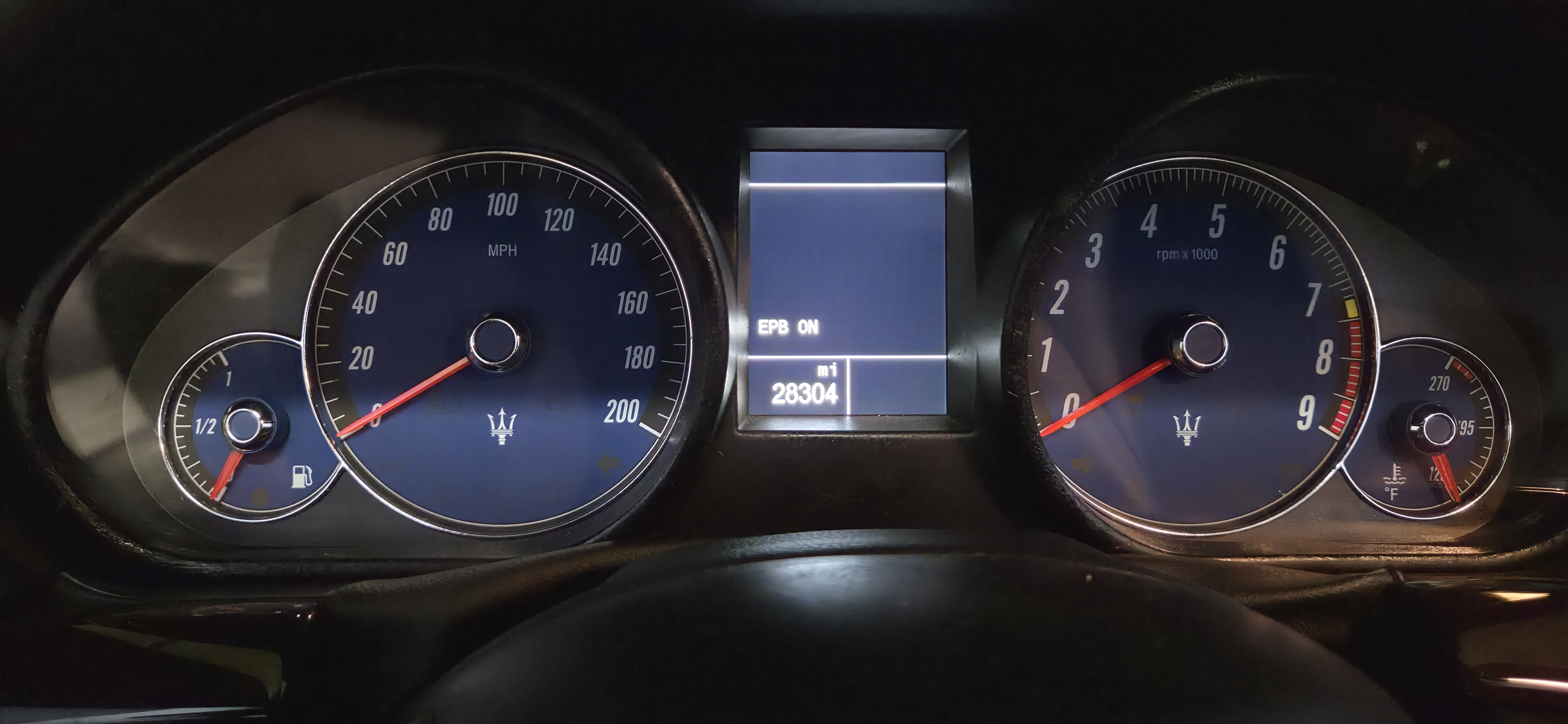 Used 2015 Maserati GranTurismo Convertible RWD image 32
