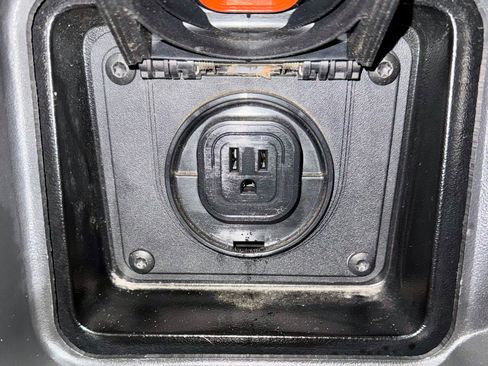 Used 2021 Toyota Tacoma SR5 image 18