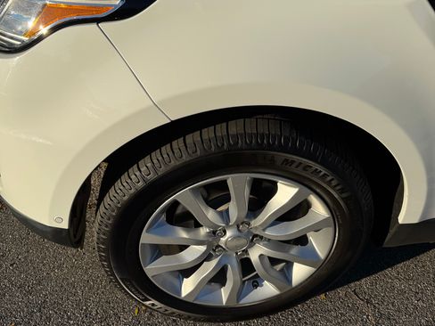 Used 2014 Land Rover Range Rover Sport HSE image 4