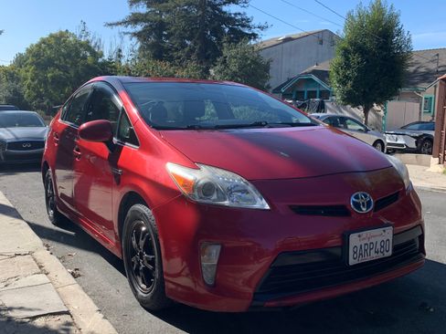 Used 2015 Toyota Prius Four image 4