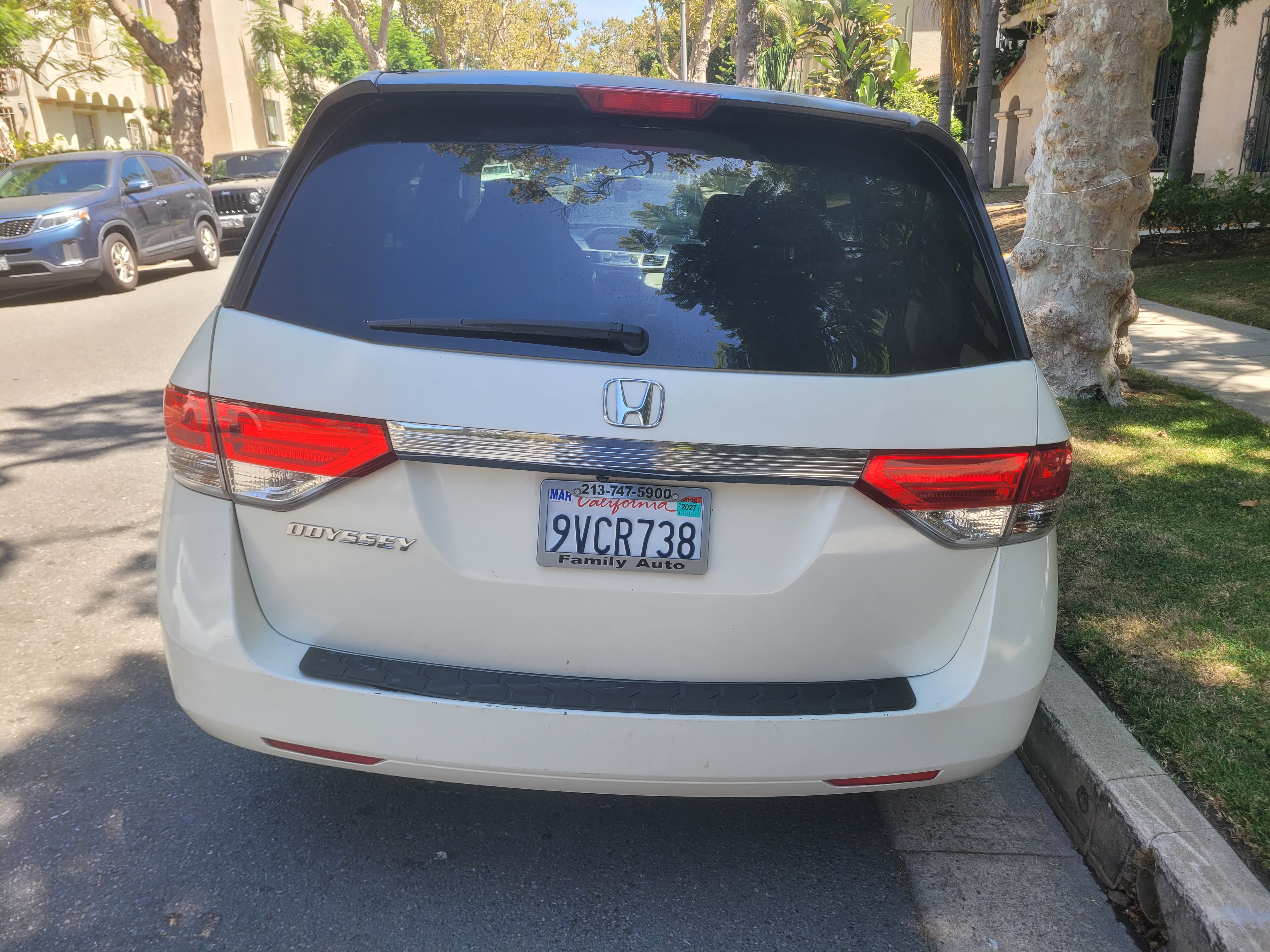 Used 2016 Honda Odyssey EX image 4