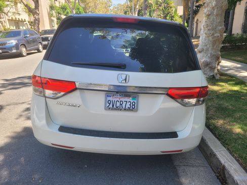 Used 2016 Honda Odyssey EX image 4