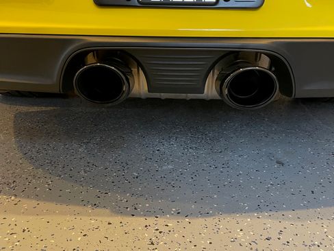 Used 2018 Porsche 911 Carrera image 25