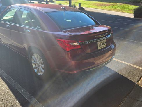 Used 2014 Chrysler 200 Limited w/ Sun/Sound Group image 9