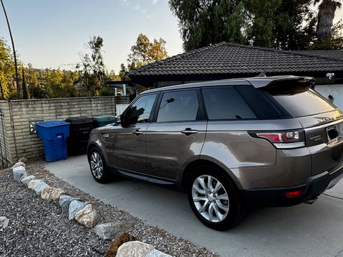 Used 2015 Land Rover Range Rover Sport HSE AWD/4WD image 2