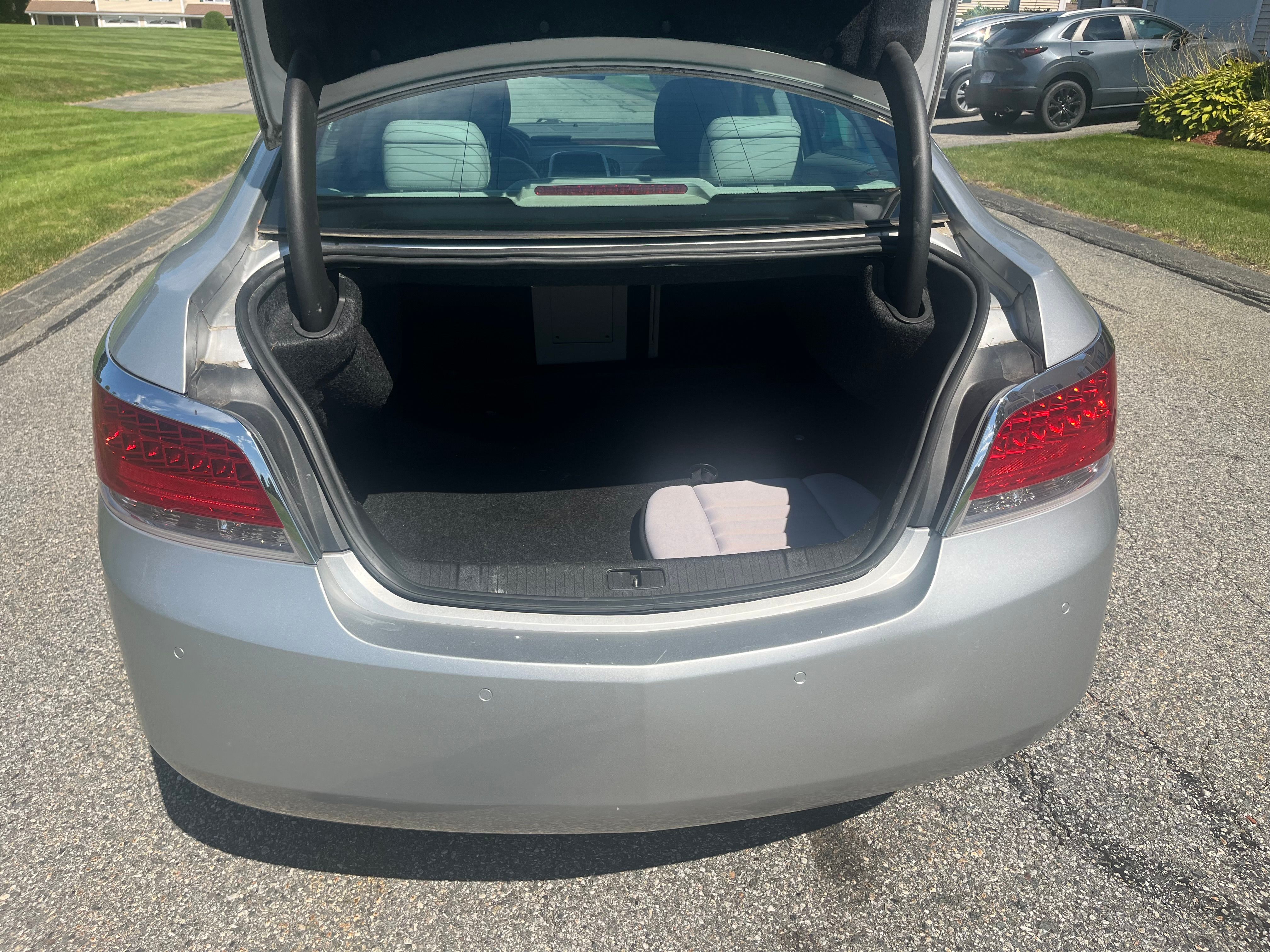 Used 2010 Buick LaCrosse CXL FWD image 5