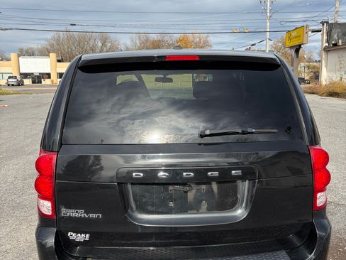 Used 2016 Dodge Grand Caravan SE w/ Quick Order Package 29E SE image 4