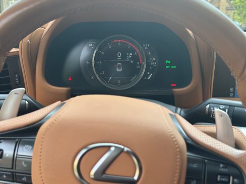 Used 2018 Lexus LC 500 Coupe w/ Touring Package RWD image 26