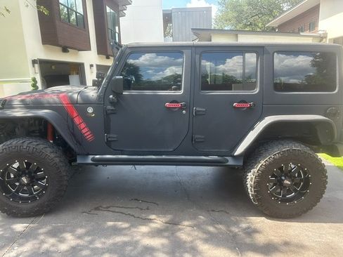 Used 2013 Jeep Wrangler Unlimited Sport AWD/4WD image 8