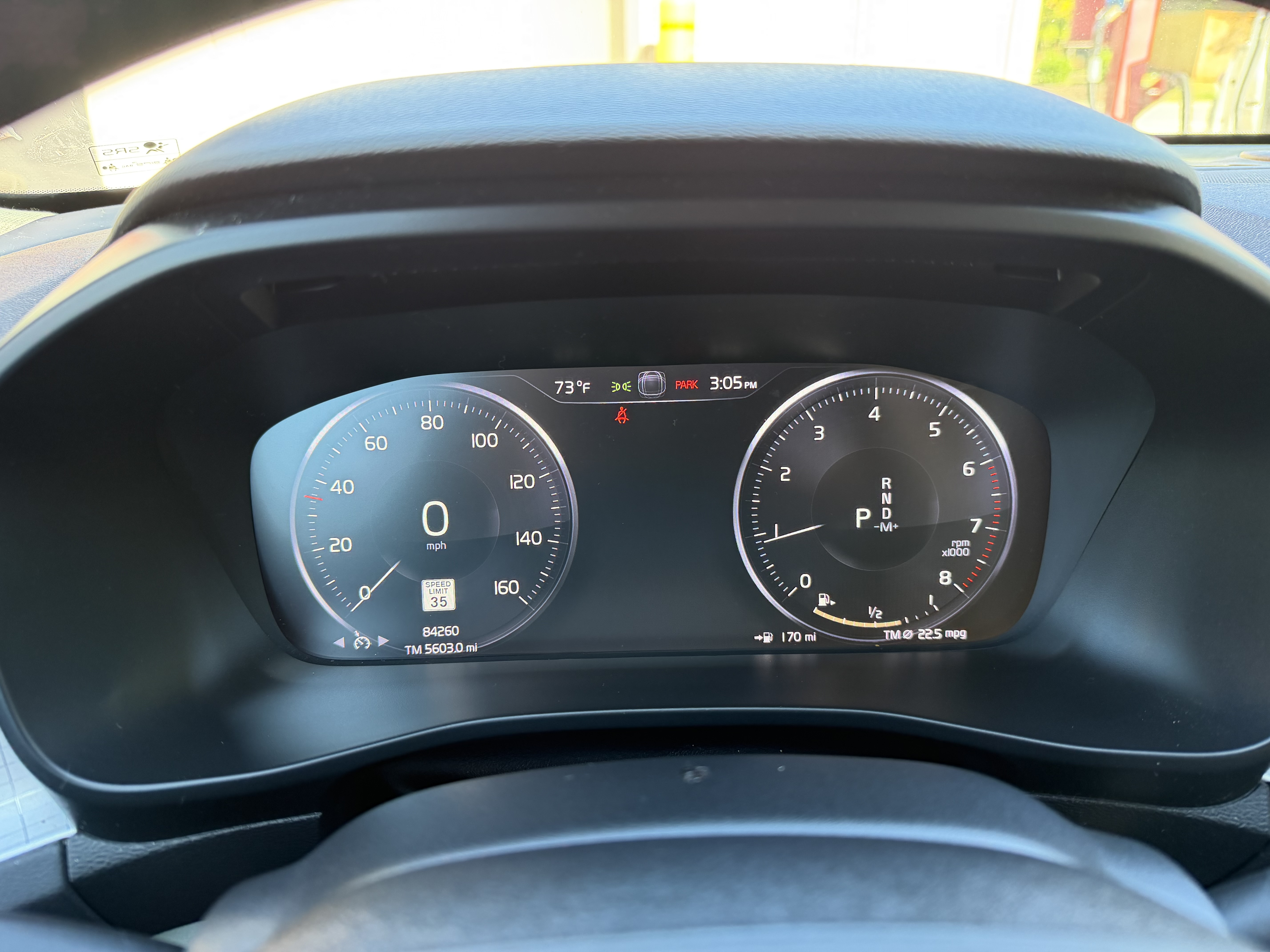 Used 2020 Volvo XC40 T4 Momentum FWD image 5