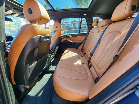 Used 2022 BMW X5 xDrive45e w/ M Sport Package image 4