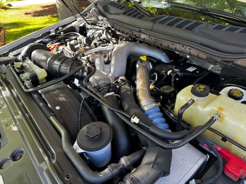 Used 2021 Ford F250 Lariat w/ Lariat Ultimate Package image 5