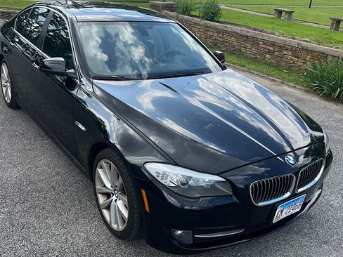 Used 2013 BMW 535i xDrive Sedan AWD/4WD image 2