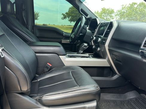 Used 2018 Ford F150 Lariat w/ Equipment Group 502A Luxury AWD/4WD image 16