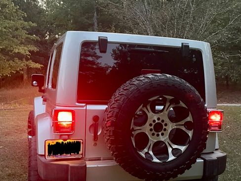 Used 2012 Jeep Wrangler Unlimited Sahara w/ Mopar Chrome Edition Group image 6