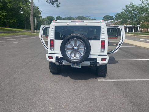 Used 2005 HUMMER H2 w/ Preferred Equipment Group AWD/4WD image 5