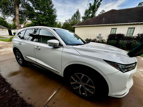 Used 2023 Acura MDX FWD w/ Technology Package image 2