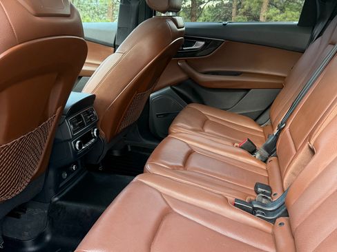 Used 2019 Audi Q7 3.0T Premium Plus AWD/4WD image 9
