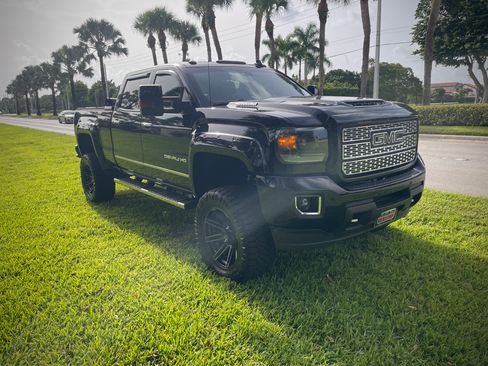 Used 2019 GMC Sierra 3500 Denali w/ Duramax Plus Package image 1