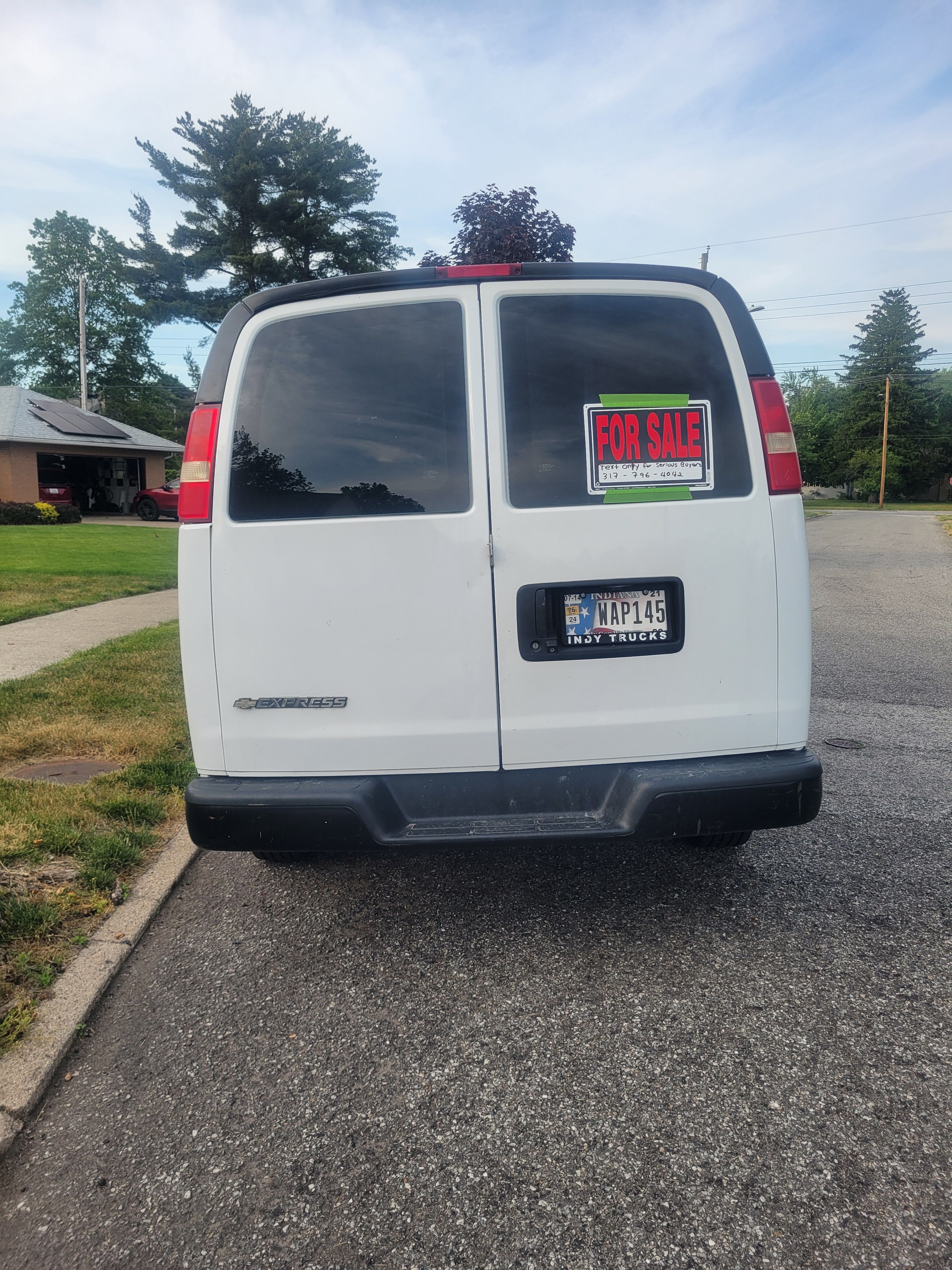 Used 2014 Chevrolet Express 2500 RWD image 7