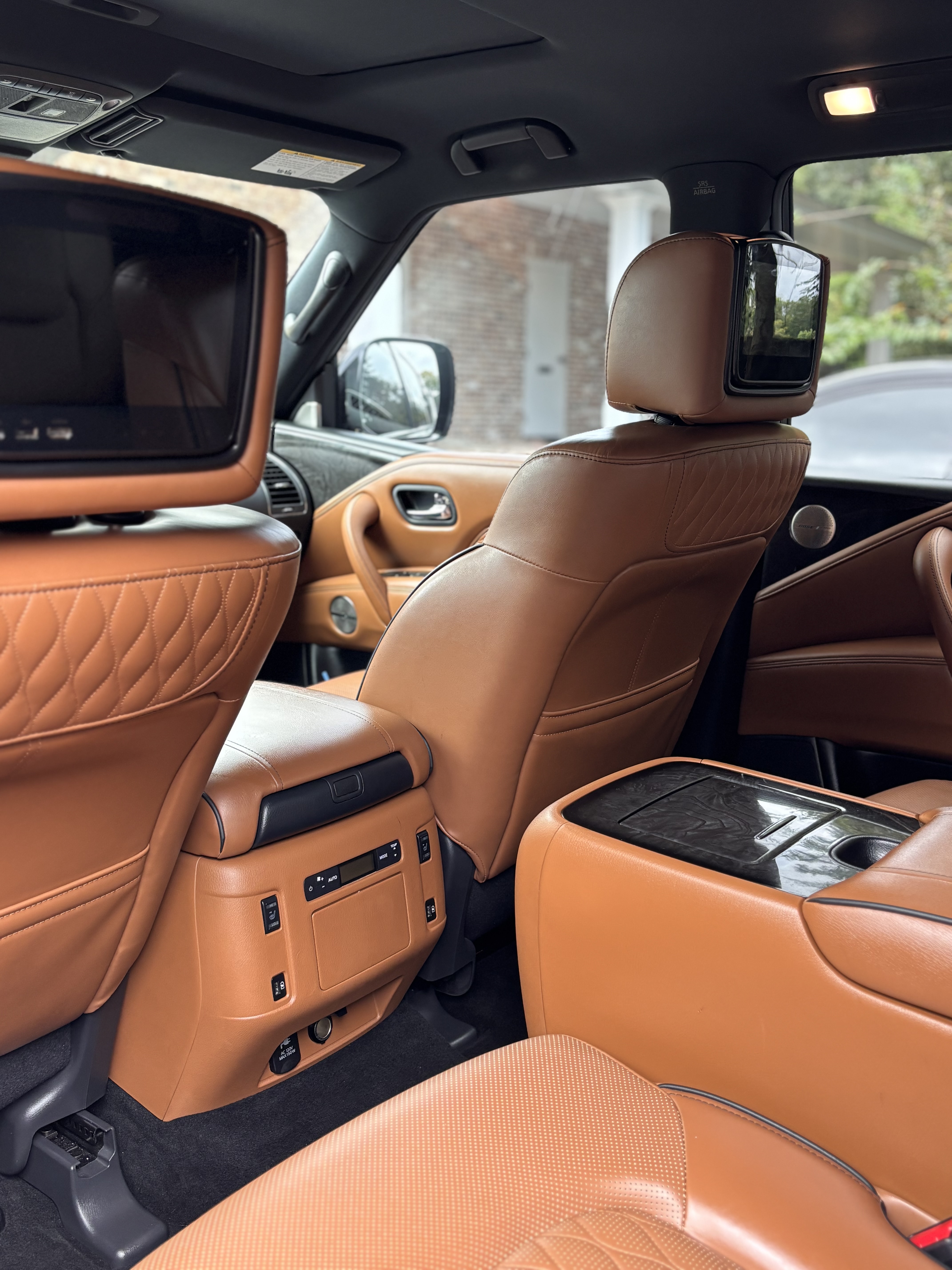 Used 2023 INFINITI QX80 Sensory w/ Cargo Package AWD/4WD image 4