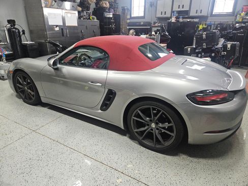 Used 2017 Porsche 718 Boxster image 1