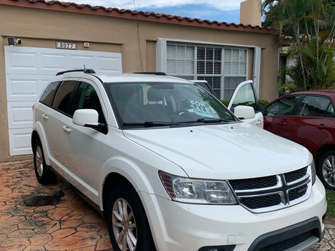 Used 2016 Dodge Journey SXT w/ Comfort/Convenience Group image 4