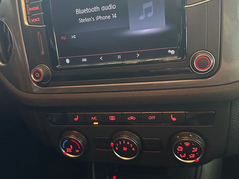 Used 2017 Volkswagen Tiguan Wolfsburg Edition FWD image 29