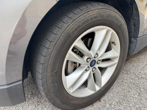 Used 2018 Ford Edge SEL w/ Equipment Group 201A image 13