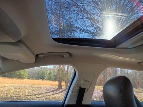 Used 2016 Lincoln MKZ w/ Equipment Group 300A Reserve image 11